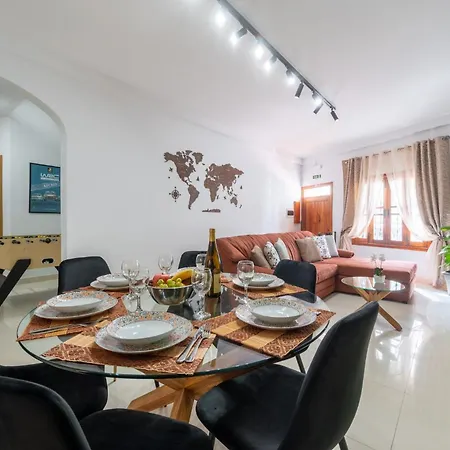 Girna - Entire 3br Ground Floor Charming *